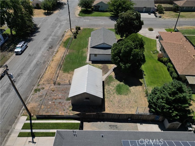454 F St, Biggs CA: https://media.crmls.org/medias/e5b00956-8310-4667-aad1-a3ed3a797e64.jpg