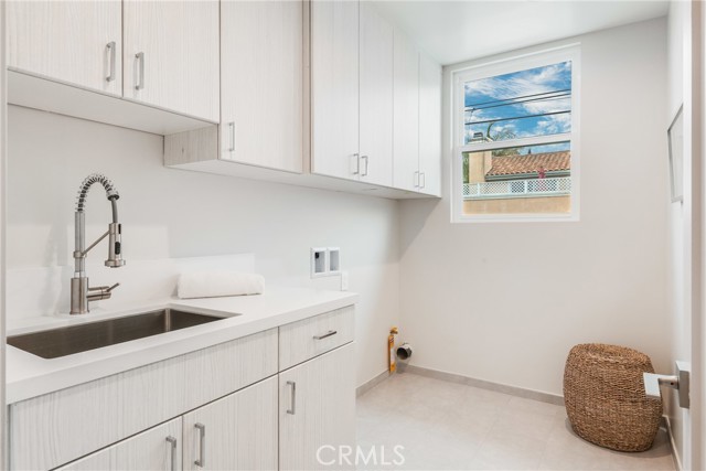 2601 Ruhland Avenue, Redondo Beach, California 90278, 5 Bedrooms Bedrooms, ,6 BathroomsBathrooms,Residential,Sold,Ruhland,SB22076480