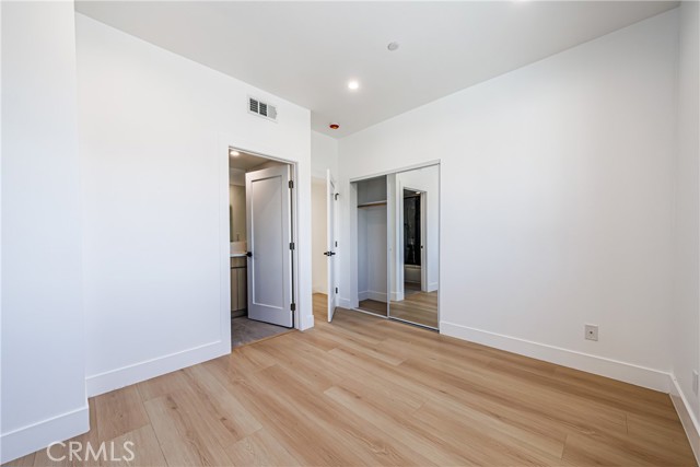 Detail Gallery Image 42 of 75 For 5209 W 20th, Los Angeles,  CA 90016 - – Beds | – Baths