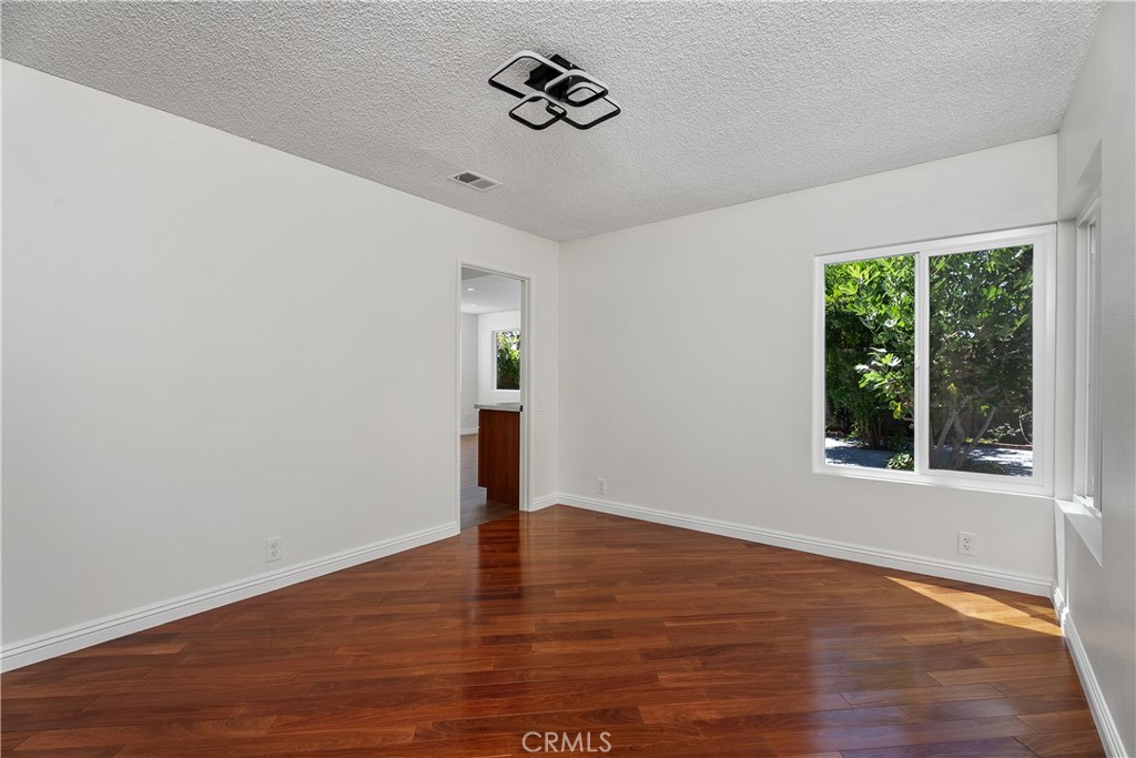 E5b0ffae F473 4330 9334 1e6ea3006fb4