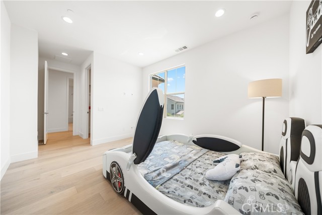 107 Somera, Irvine CA: https://media.crmls.org/medias/e5b186fe-0d19-44f9-9d38-47cad50c28e5.jpg
