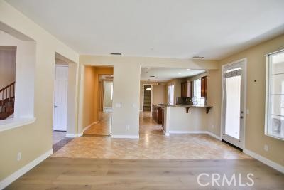 3867 Elderberry Circle, Corona CA: https://media.crmls.org/medias/e5b1d7aa-a3fa-4792-838d-c01afe3945cf.jpg