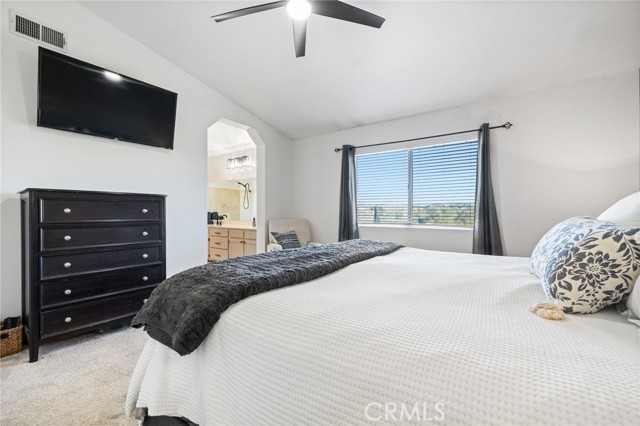 Detail Gallery Image 17 of 38 For 27606 Moonlight Pl, Castaic,  CA 91384 - 3 Beds | 2/1 Baths