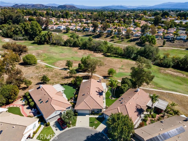 24217 Corte Cordoba, Murrieta CA: https://media.crmls.org/medias/e5b2f542-b8c6-40cf-a524-b5c27679e7a0.jpg