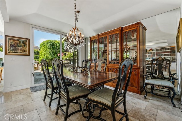 Detail Gallery Image 18 of 43 For 5 Rue Marseille, Newport Beach,  CA 92660 - 3 Beds | 2/1 Baths