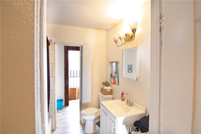 Detail Gallery Image 5 of 13 For 6905 Compton, Compton,  CA 90001 - – Beds | – Baths