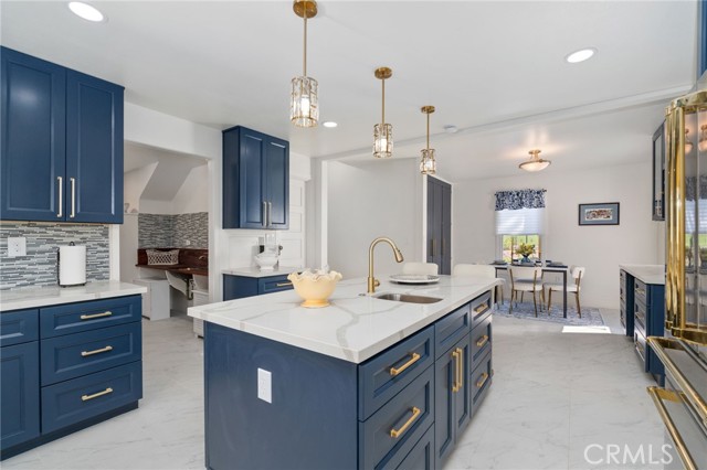 Detail Gallery Image 7 of 75 For 24 W Hilton Ave, Redlands,  CA 92373 - 5 Beds | 4 Baths