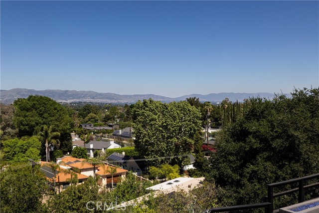 Detail Gallery Image 15 of 69 For 23202 Aetna St, Woodland Hills,  CA 91367 - 5 Beds | 4 Baths