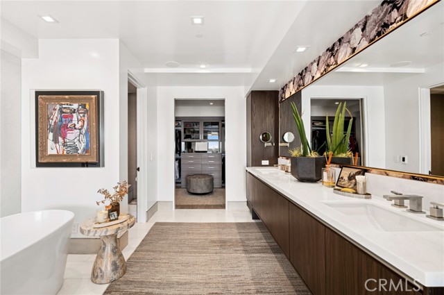 Image 28 of 62 For 304 Bay Front