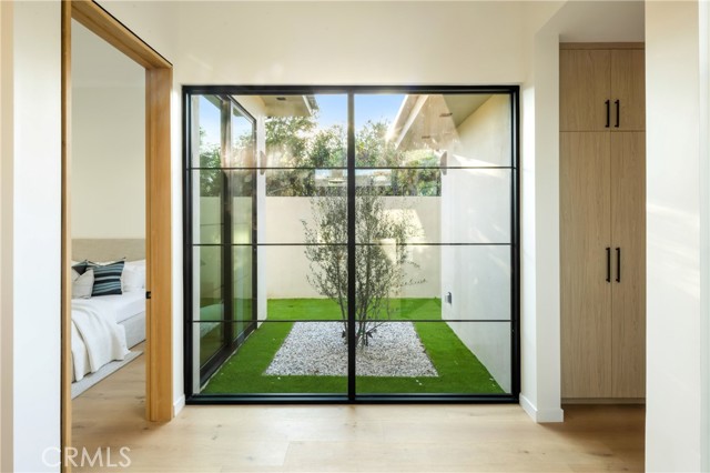 Detail Gallery Image 46 of 72 For 11826 Kling St, Valley Village,  CA 91607 - 6 Beds | 5/1 Baths