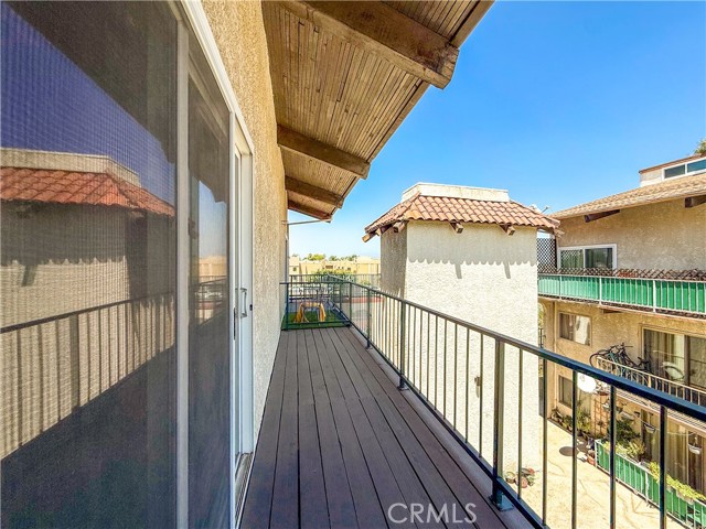 Detail Gallery Image 15 of 25 For 5460 White Oak Ave #C338,  Encino,  CA 91316 - 1 Beds | 1 Baths