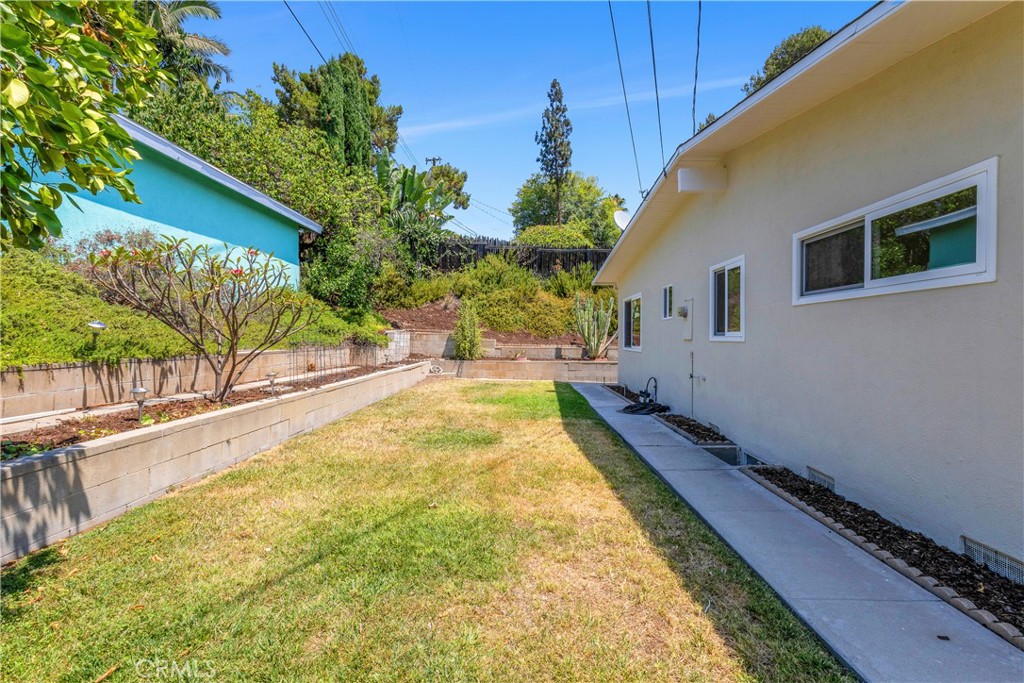 E5b51f15 B05b 40f3 8dcc 631781b37036