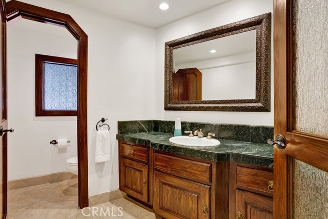 266 Canyon Acres Drive, Laguna Beach CA: https://media.crmls.org/medias/e5b5b460-dac2-4435-af8b-f1b66d20bbec.jpg