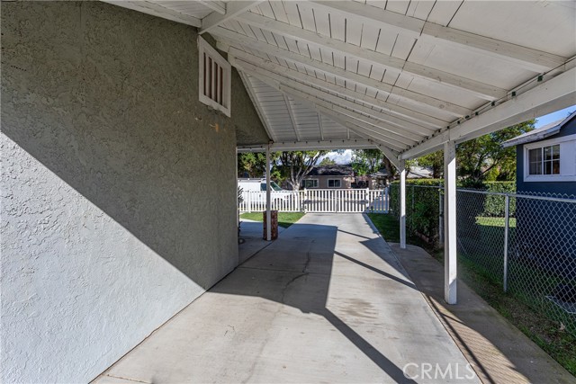 6851 Lubao Avenue, Winnetka CA: https://media.crmls.org/medias/e5b70e53-3615-4407-b7fa-5a82a4c1c4f5.jpg