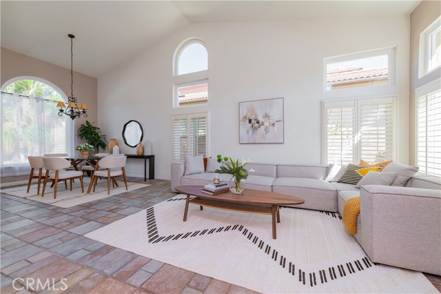 Detail Gallery Image 4 of 38 For 11427 Lomello Way, Rancho Cucamonga,  CA 91701 - 4 Beds | 2/1 Baths