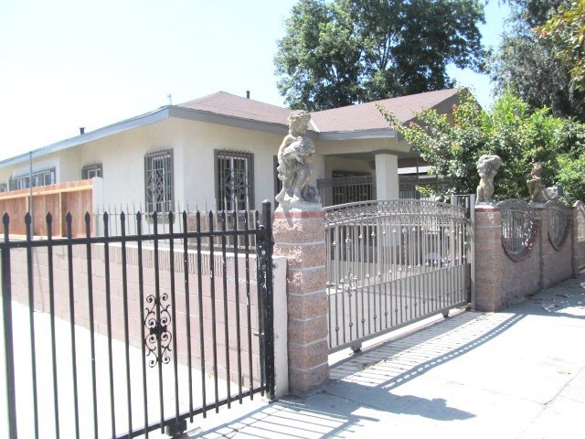 9571 Grandee Ave, Los Angeles, CA 90002