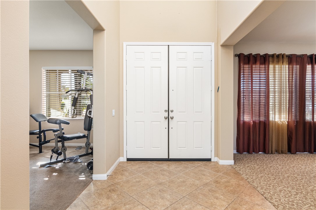 Detail Gallery Image 4 of 49 For 25944 Thistletown Ct, Menifee,  CA 92584 - 4 Beds | 2/1 Baths