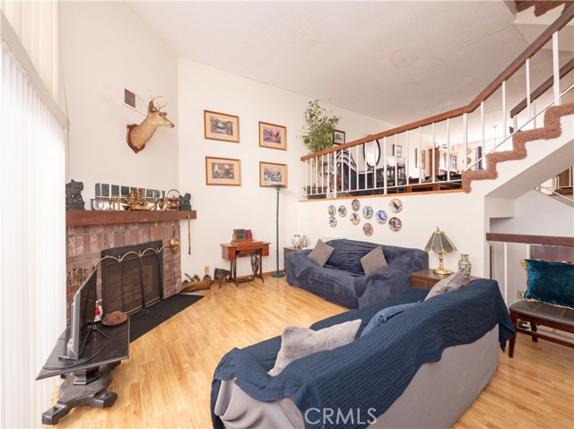 Detail Gallery Image 7 of 47 For 1925 E Huntington Dr #E,  Duarte,  CA 91010 - 3 Beds | 2/1 Baths