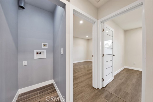 14625 Runnymede Street, Van Nuys CA: https://media.crmls.org/medias/e5b98288-77cb-4098-bf22-ada6b4e6173e.jpg