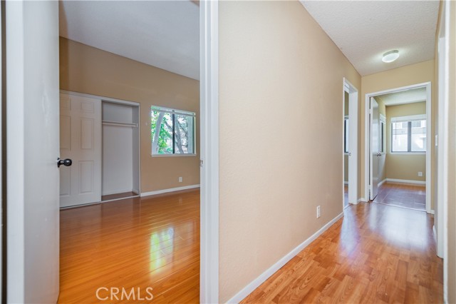 45 Willowcrest Lane, Pomona CA: https://media.crmls.org/medias/e5ba57f1-85f5-4f7a-8fbe-78f437df171c.jpg