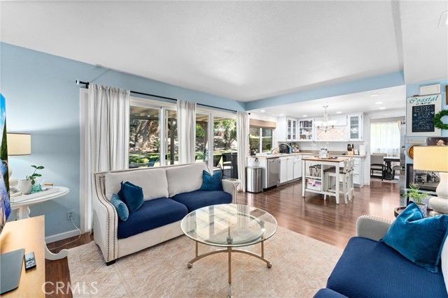 6316 E Woodsboro Avenue, Anaheim Hills CA: https://media.crmls.org/medias/e5baaf87-97d5-4b69-bb17-2a56a06ae666.jpg