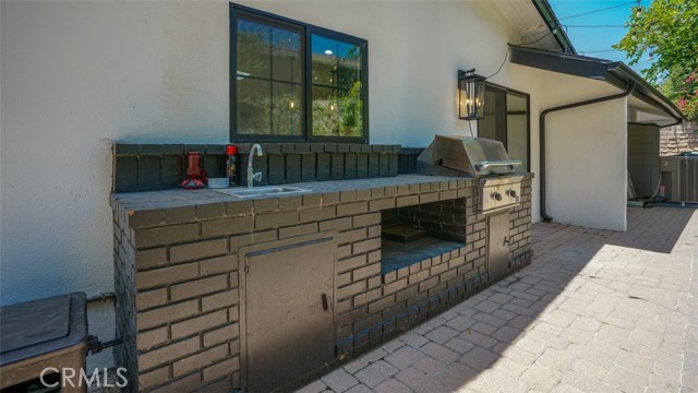 Detail Gallery Image 52 of 57 For 22914 Gershwin Dr, Woodland Hills,  CA 91364 - 5 Beds | 4/1 Baths