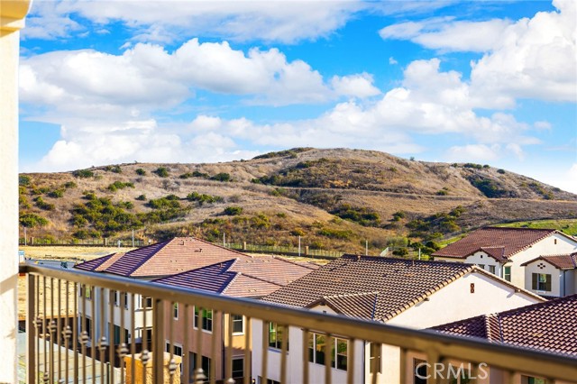 118 sunnybank Boulevard, Irvine CA: https://media.crmls.org/medias/e5baf0ea-ce5f-4d20-a480-92993c55510e.jpg