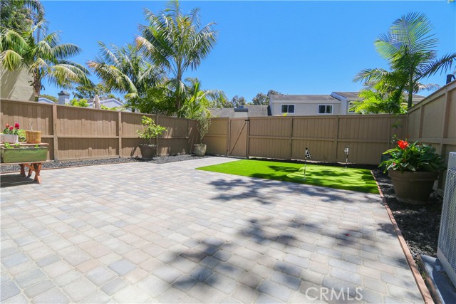 Detail Gallery Image 21 of 25 For 19742 Oceanaire Cir, Huntington Beach,  CA 92648 - 3 Beds | 2/1 Baths