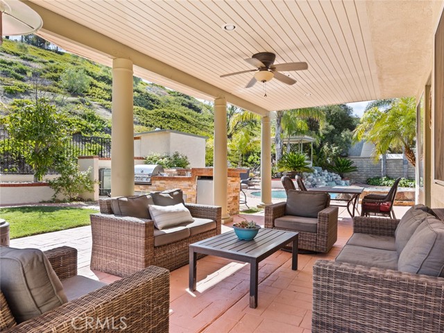 Detail Gallery Image 44 of 55 For 29534 Mammoth Ln, Canyon Country,  CA 91387 - 5 Beds | 3 Baths