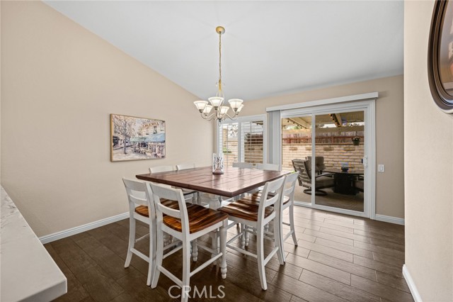 23291 Via Gaudix, Mission Viejo CA: https://media.crmls.org/medias/e5bbbe15-1576-4031-b95b-46e40c3cb89c.jpg