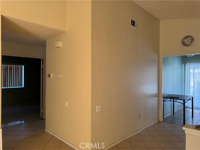 Detail Gallery Image 7 of 18 For 12399 Highgate Ave, Victorville,  CA 92395 - 3 Beds | 2 Baths
