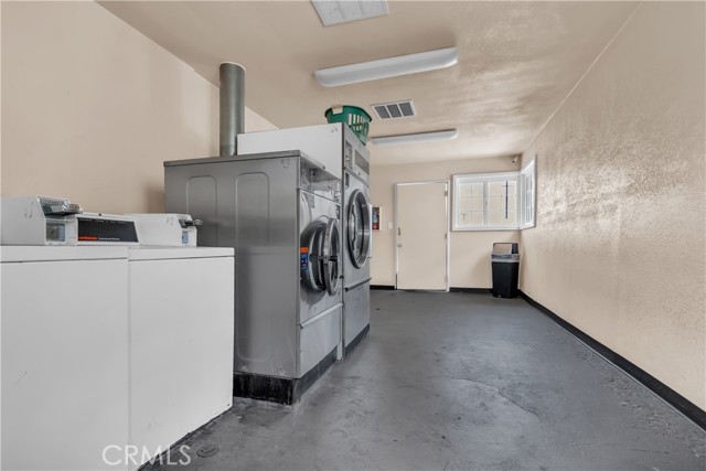 Detail Gallery Image 14 of 22 For 7887 Lampson Ave, Garden Grove,  CA 92841 - 1 Beds | 1 Baths