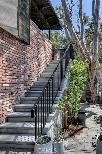 3208 Agnes Road, Manhattan Beach CA: https://media.crmls.org/medias/e5be2667-35e3-42a8-8632-cc4a3f8998ee.jpg