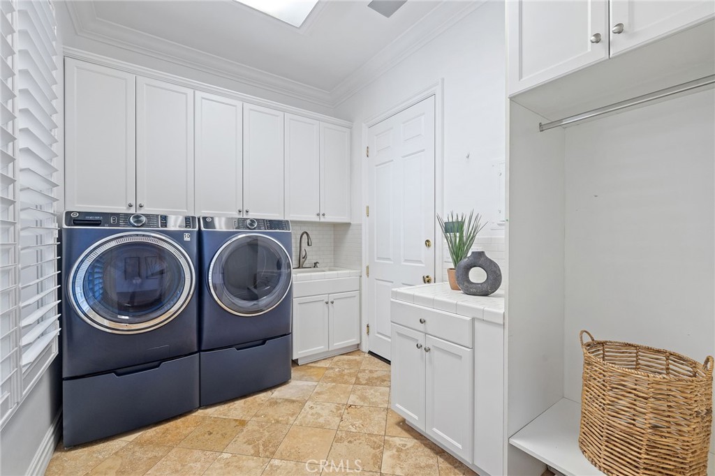 E5be63d4 79ac 436f 8cf8 70bf293eb989