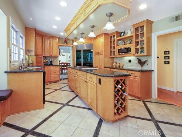 7 Country Meadow Road, Rolling Hills Estates, California 90274, 4 Bedrooms Bedrooms, ,3 BathroomsBathrooms,Residential,Sold,Country Meadow,PV22126276
