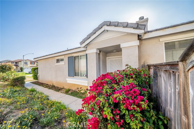 26108 Arabian Court, Moreno Valley CA: https://media.crmls.org/medias/e5beca43-6861-4233-9268-9eb9bcd7df83.jpg