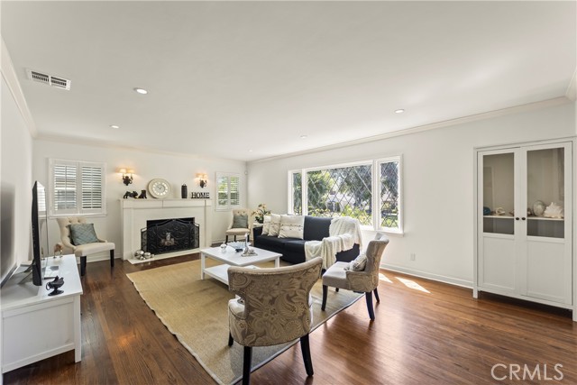 Detail Gallery Image 3 of 28 For 2205 Las Lunas, Pasadena,  CA 91107 - 3 Beds | 2 Baths