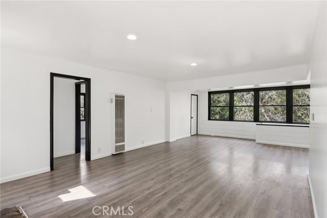 Detail Gallery Image 34 of 41 For 532 Sunset, Crestline,  CA 92325 - 3 Beds | 1/1 Baths