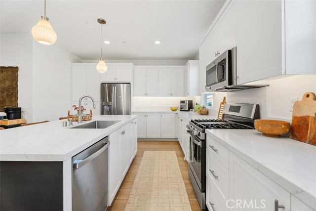 Detail Gallery Image 8 of 25 For 85 Hideaway Loop, Mission Viejo,  CA 92691 - 4 Beds | 3/1 Baths