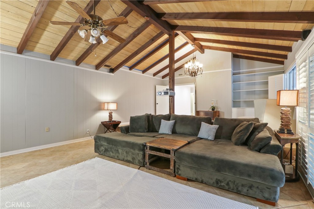 MLS #OC25260013 image #15