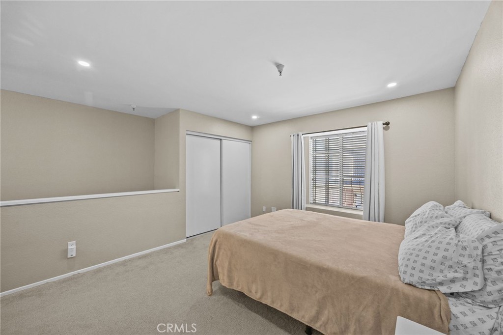 MLS #OC25246955 image #9