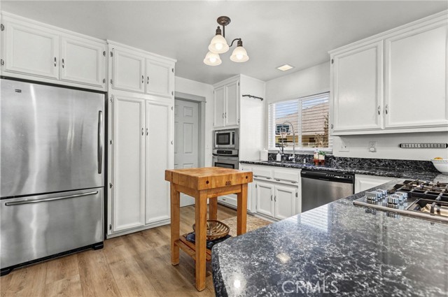 Detail Gallery Image 11 of 31 For 806 Pierce Dr, Santa Maria,  CA 93454 - 3 Beds | 2/1 Baths