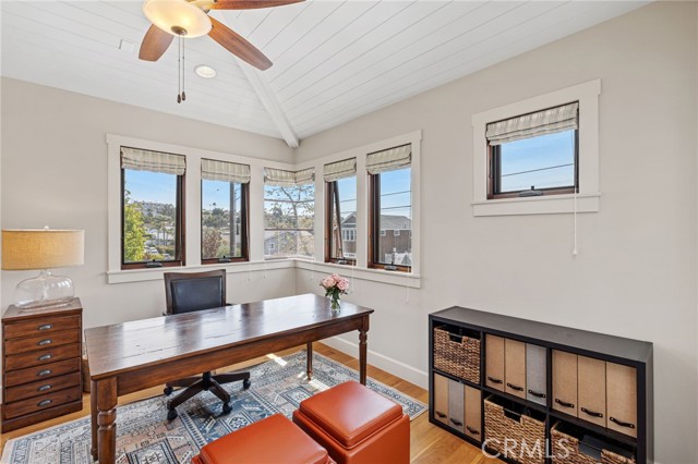 Image 26 of 54 For 521 24th Place