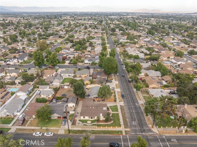 501 E 5th Street, Ontario CA: https://media.crmls.org/medias/e5c35eed-9552-4c55-9c1f-ca96be6733b2.jpg