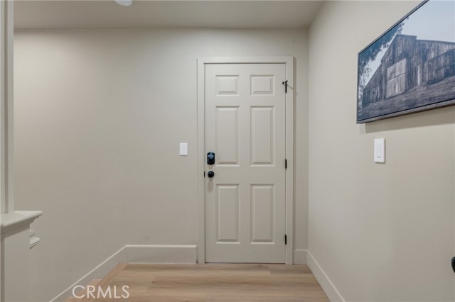 1123 E Ocean Blvd, Long Beach CA: https://media.crmls.org/medias/e5c3bcba-fc88-431e-808d-1d6bade6d65a.jpg