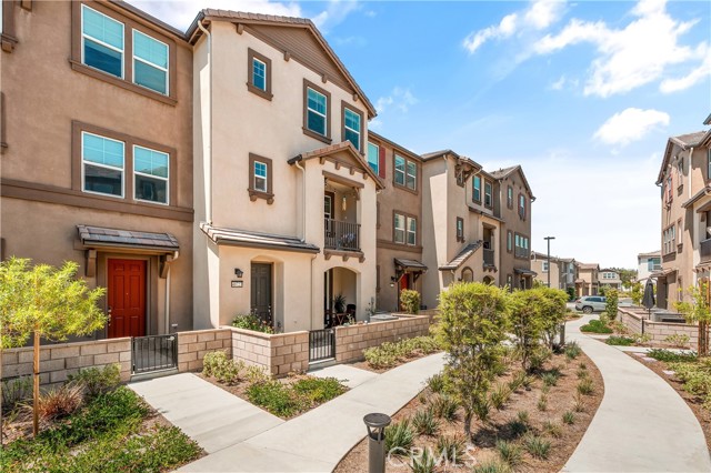 40727 Melrose Drive, Temecula CA: https://media.crmls.org/medias/e5c3be48-9c86-4e6c-856f-1672d0ae054a.jpg