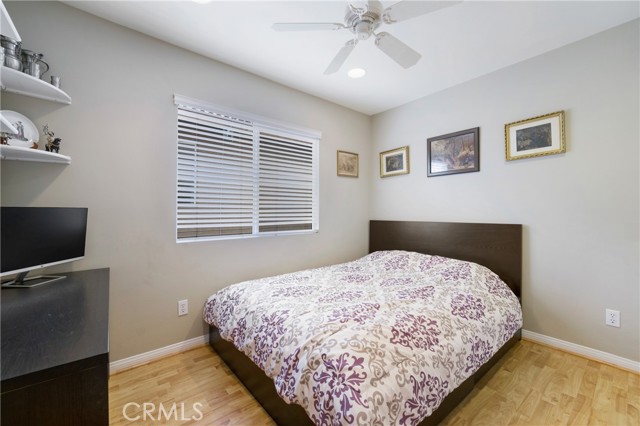 13 Arborside Way, Mission Viejo CA: https://media.crmls.org/medias/e5c44f71-d68a-4245-9527-efb2a9b53343.jpg
