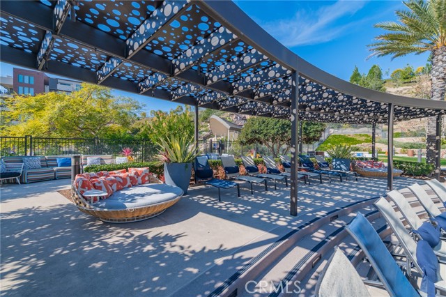 Detail Gallery Image 9 of 44 For 2647 Everly Dr, San Diego,  CA 92108 - 3 Beds | 2/1 Baths