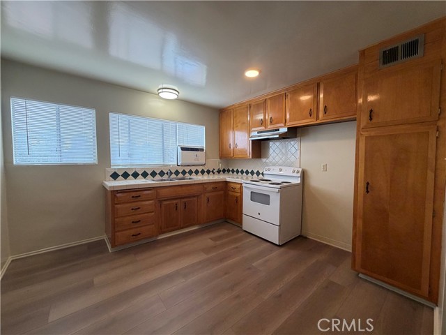 Detail Gallery Image 4 of 11 For 2733 via Paseo #6,  Montebello,  CA 90640 - 2 Beds | 1 Baths