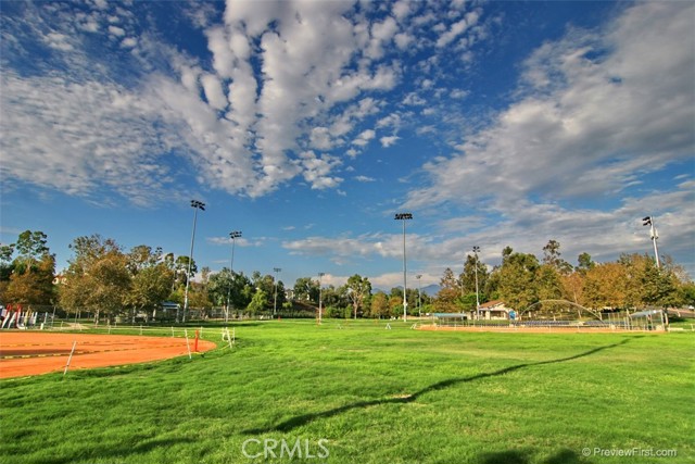 26812 Via Llano, Mission Viejo CA: https://media.crmls.org/medias/e5c5f50f-0e48-4a71-ae06-56bcd1388781.jpg